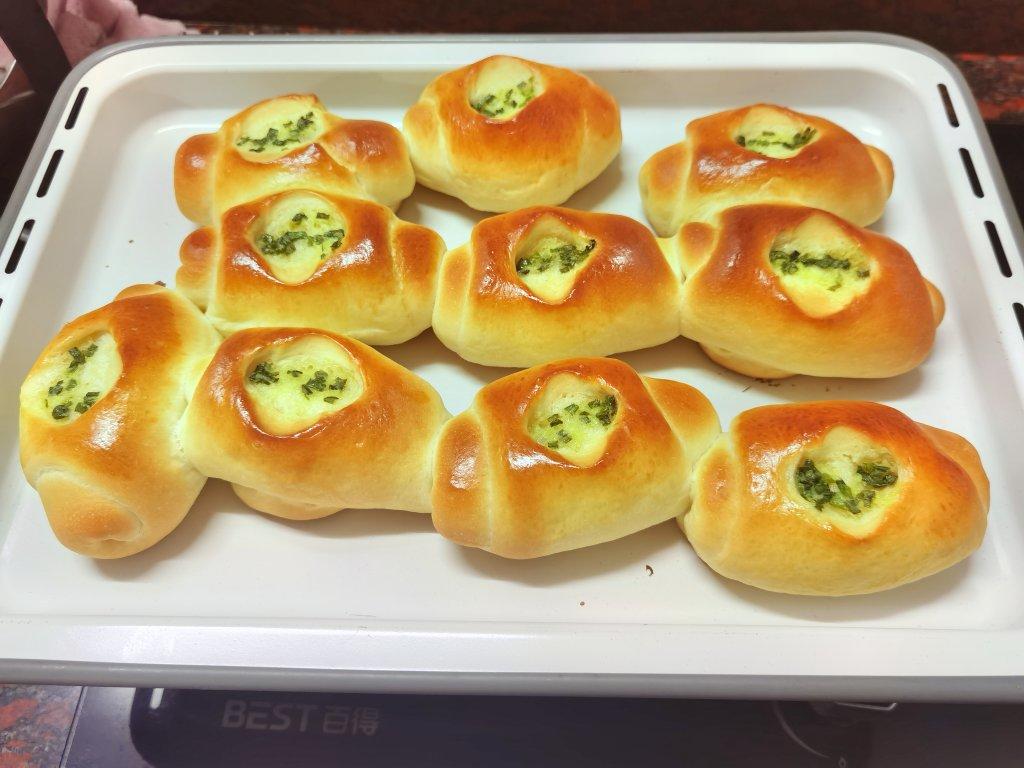 蒜香肠仔包