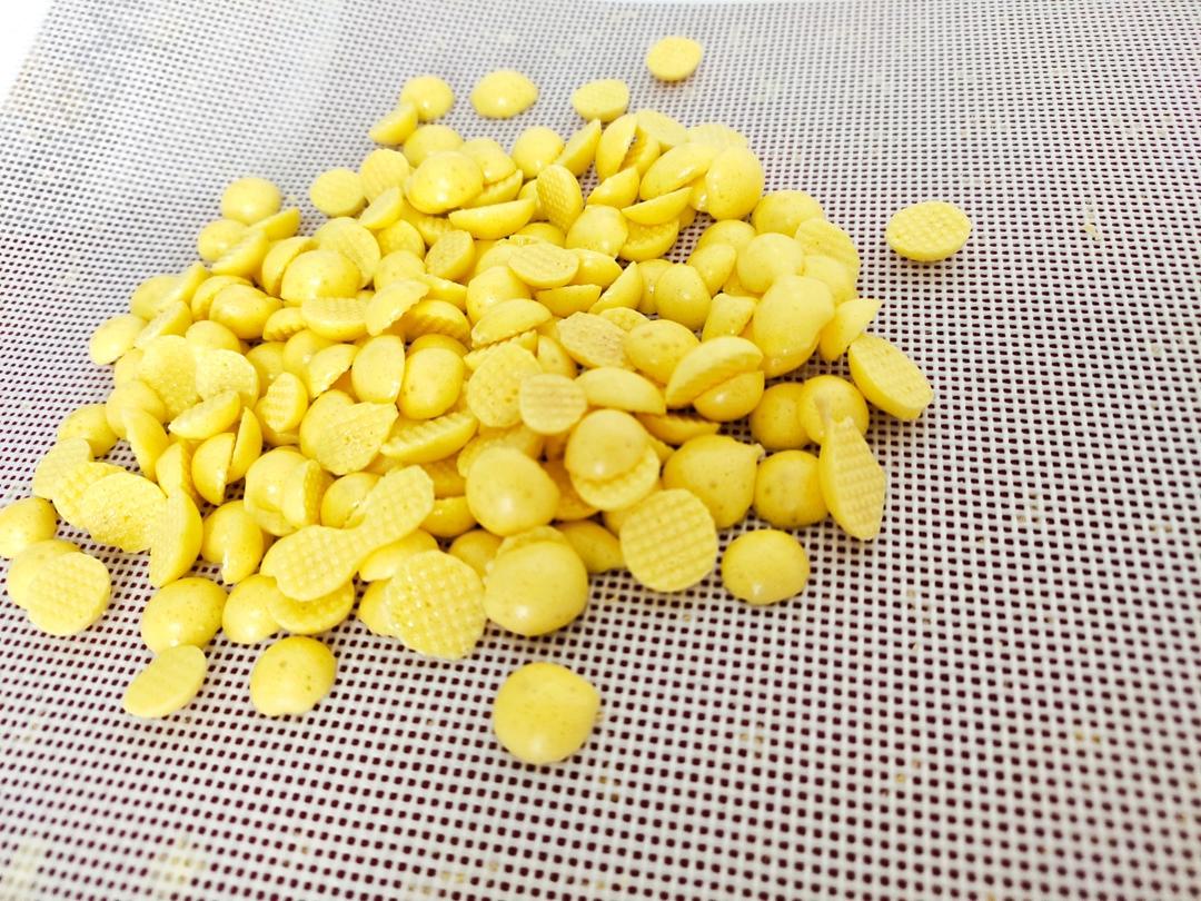 入口即化的无添加蛋黄溶豆