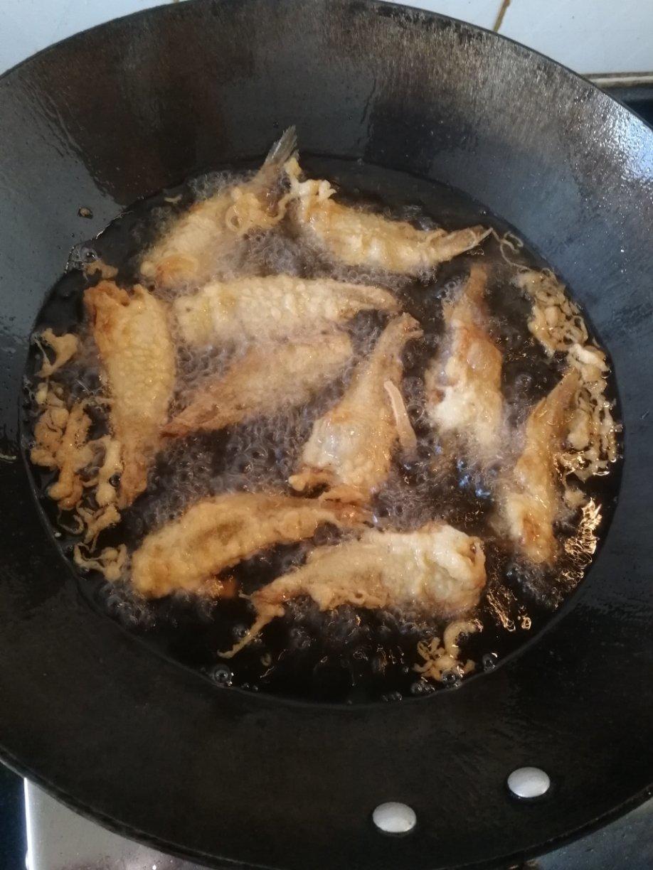 酥炸小黄鱼