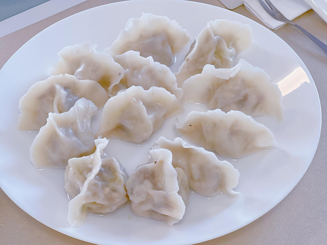 【饺子皮的做法步骤图,饺子皮怎么做好吃】欢喜料理_下厨房