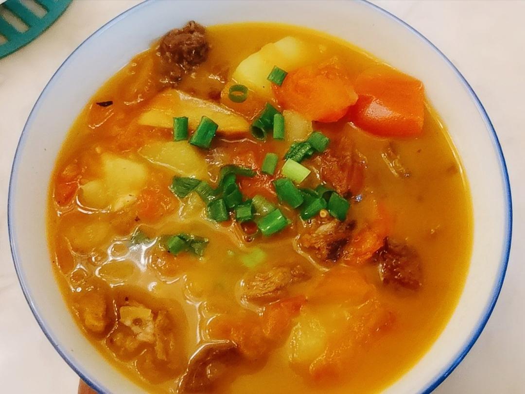 【番茄土豆炖牛腩】
