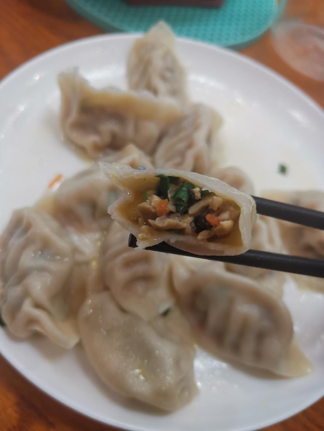 三鲜水饺（三鲜馅饺子）