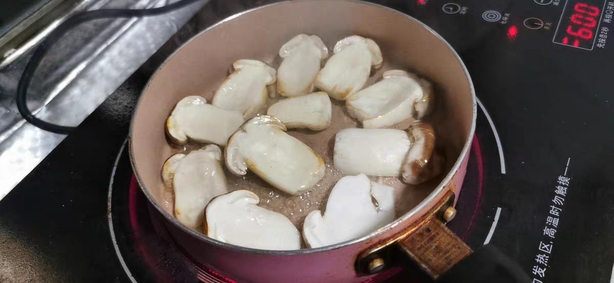 牛油煎鲜姬松茸的做法