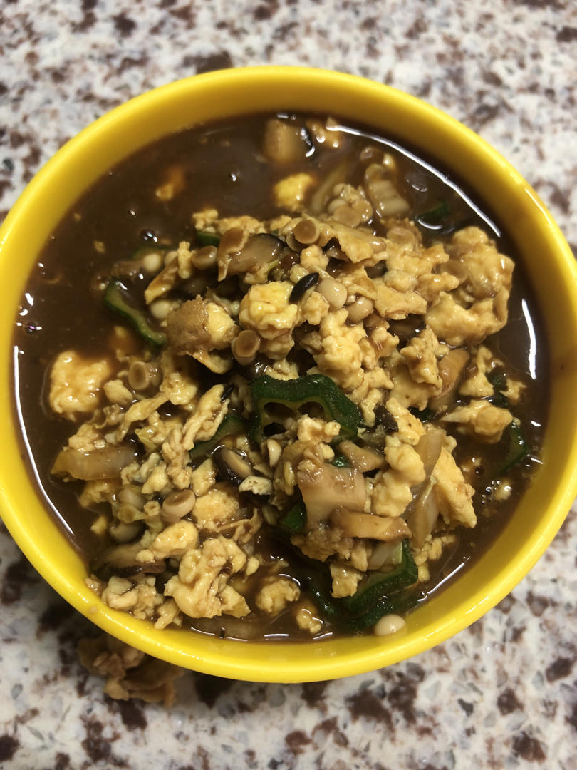 鸡蛋炸酱面