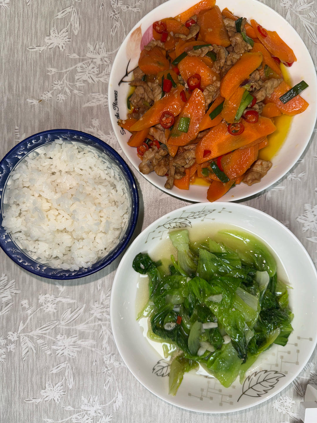 红萝卜炒肉