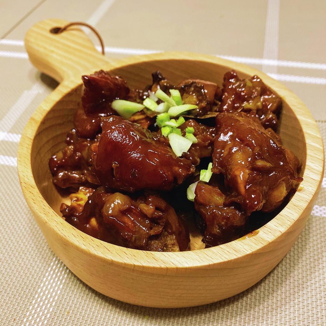美味的家常菜：红烧猪蹄