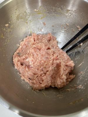 咸蛋黄肉丸（生酮纯肉可食）的做法 步骤1