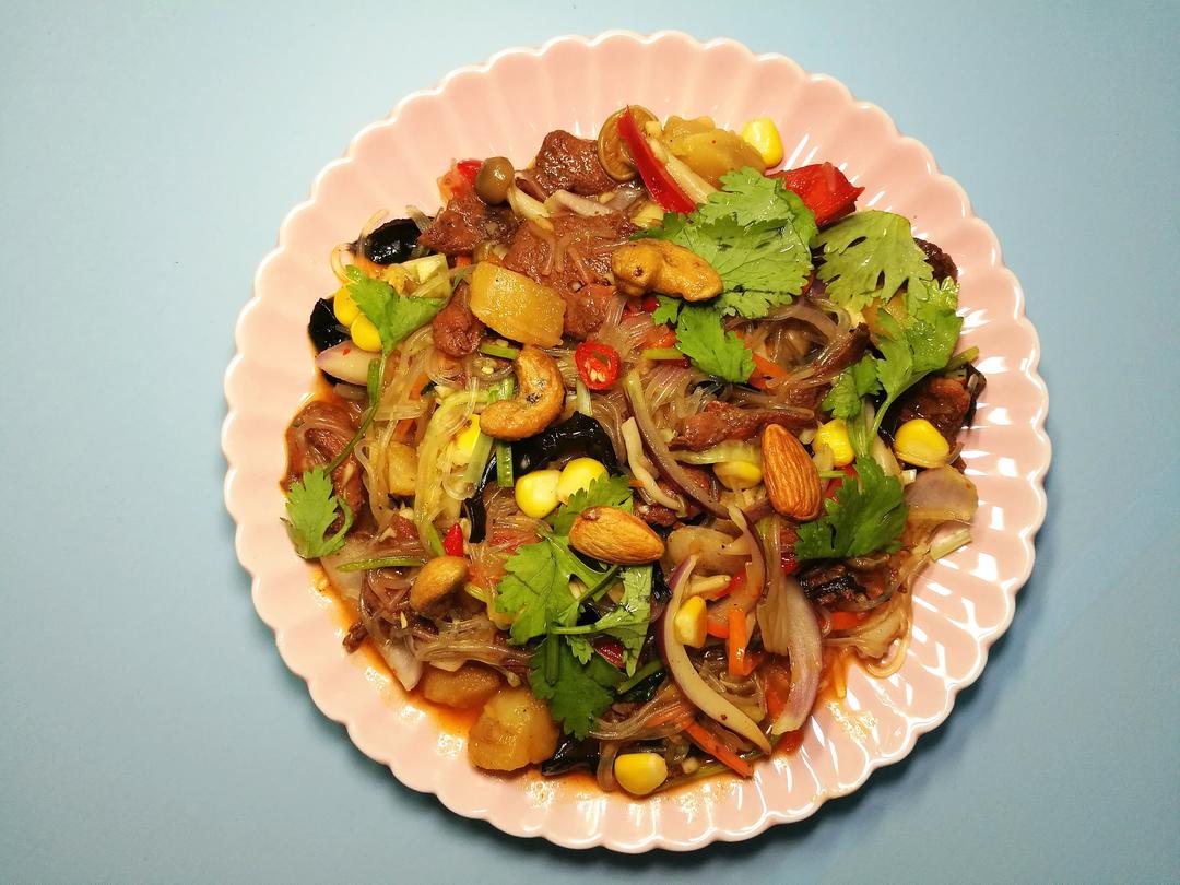 搅离梦做的泰式牛肉粉丝沙拉