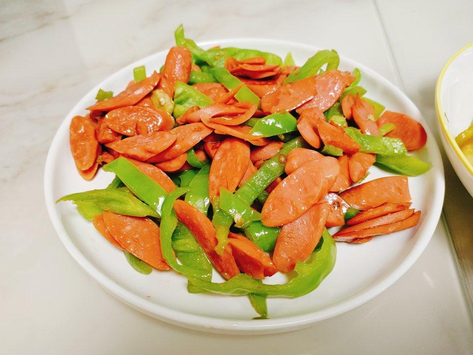 村田酱子做的青椒炒火腿肠