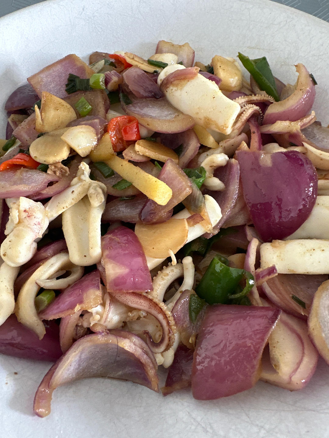 爆炒鱿鱼须，加上这一步，可以与铁板鱿鱼媲美