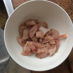 黑暗料理·炸鸡米花的做法 步骤3
