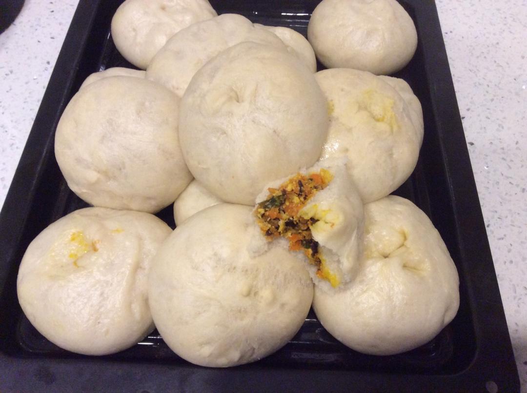 胡萝卜木耳鸡蛋包子——素包子也可以很好吃~