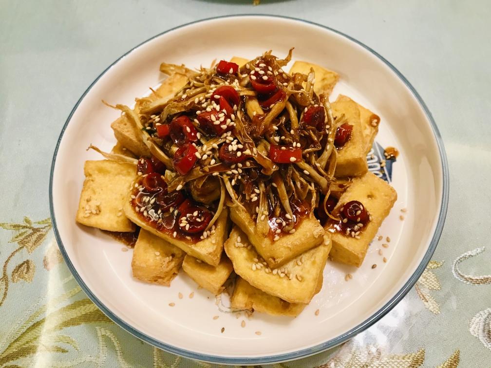 素🉑年夜饭🌹软炸小素rou、京酱什锦、芥末黄金素排、菇香浇汁豆腐、锅包素rou、西芹腰果、拔丝地瓜、水果拼盘😊感恩吃素🙏的做法 步骤4