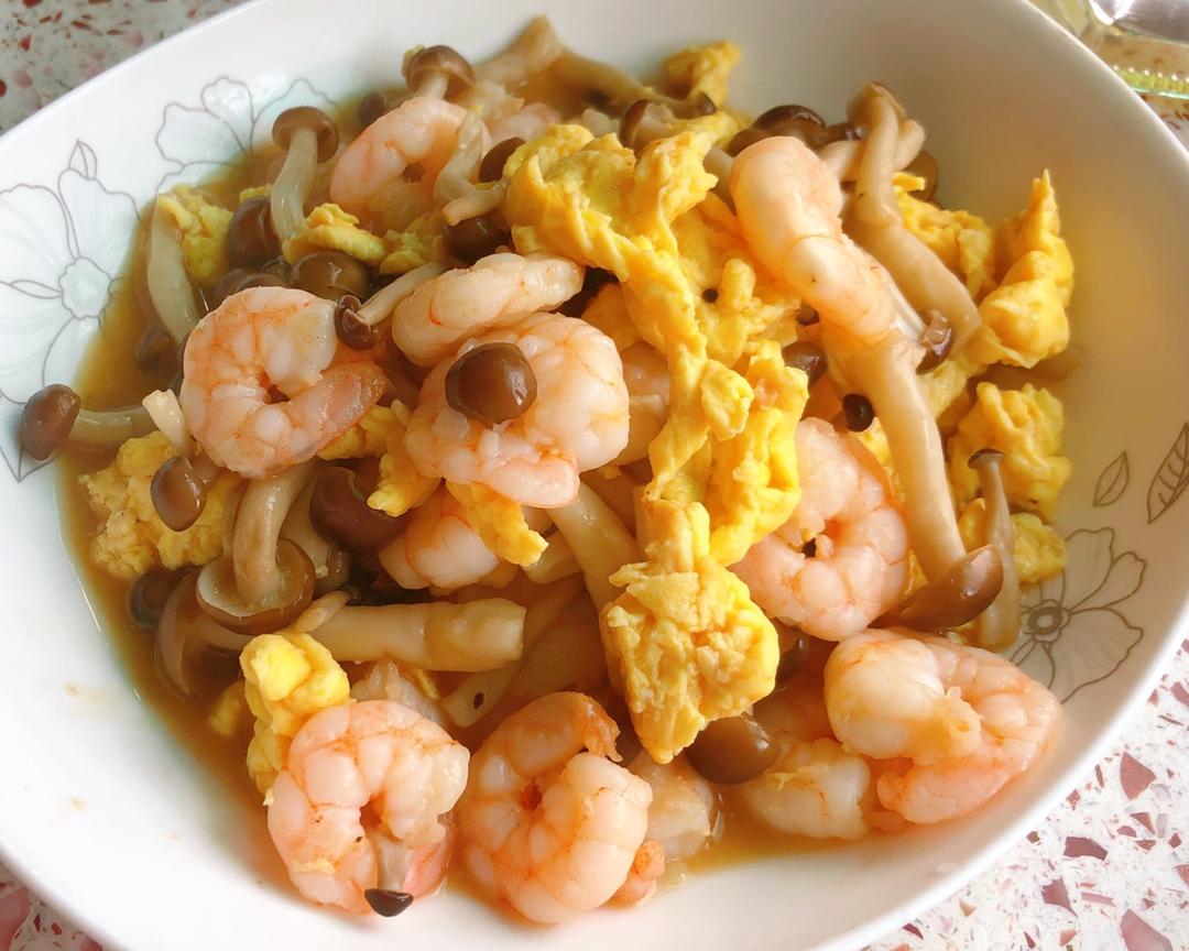 低脂不胖超极鲜~蚝汁海鲜菇鸡蛋炒虾仁的做法