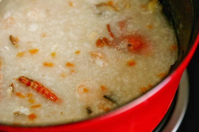海鲜砂锅粥（快手简单）的做法