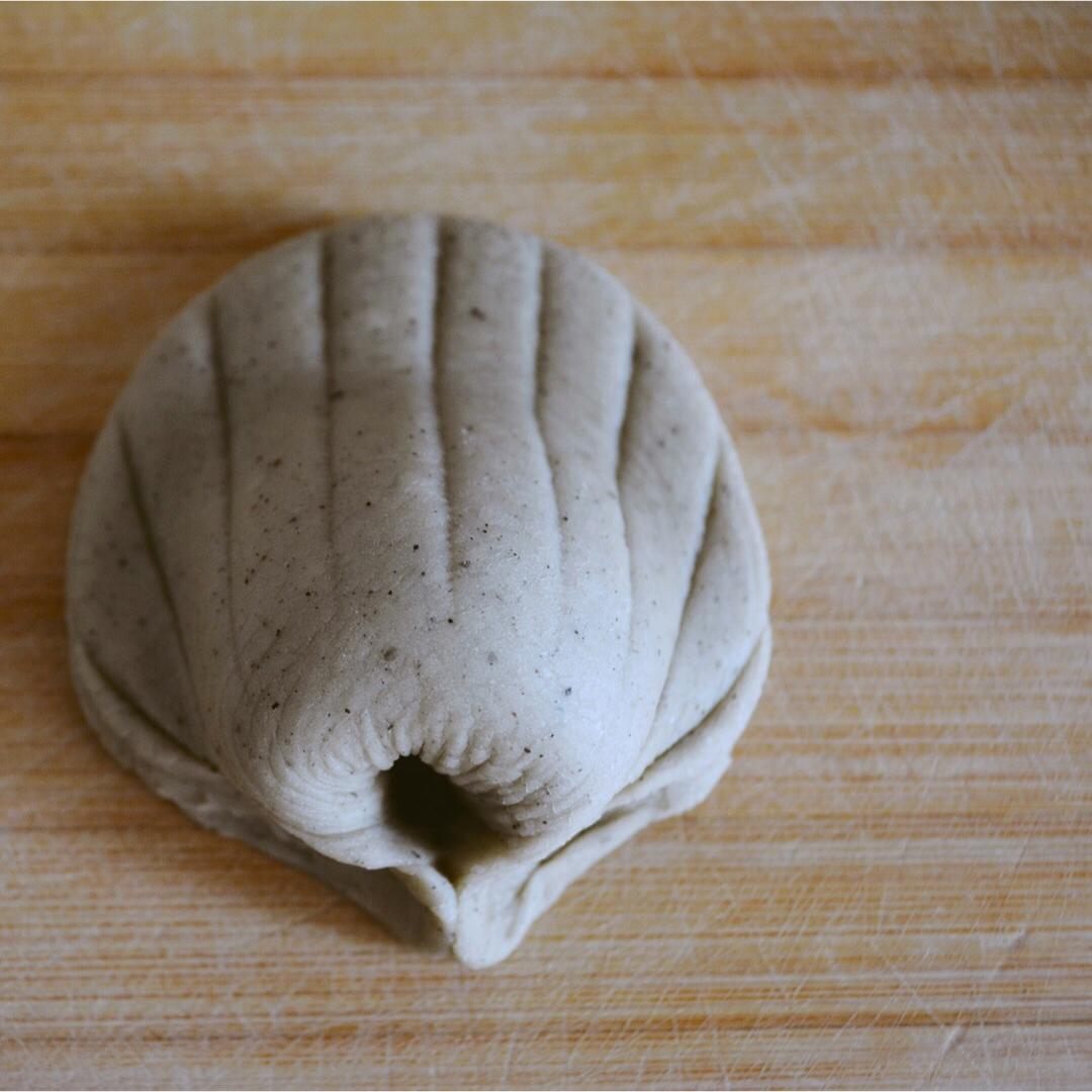 贝壳馒头（奶香芝麻糊馒头）