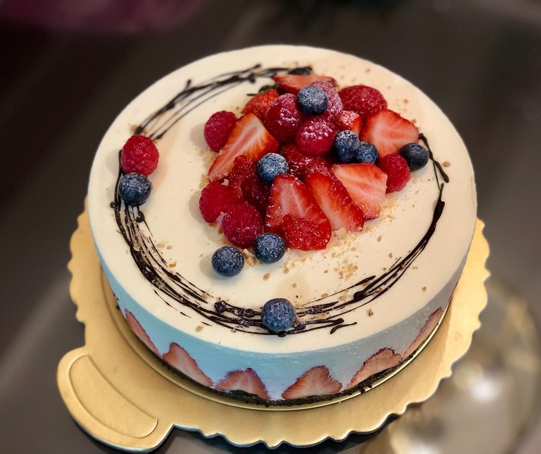 奥利奥草莓酸奶慕斯蛋糕（6寸）