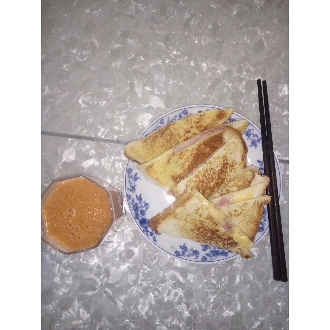 蛋煎培根吐司片