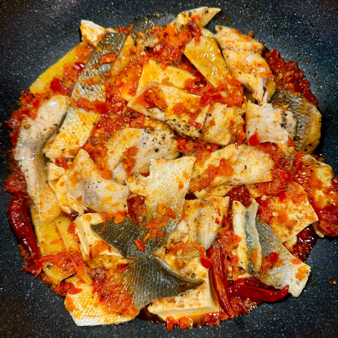 鲜嫩豆腐鲈鱼煲