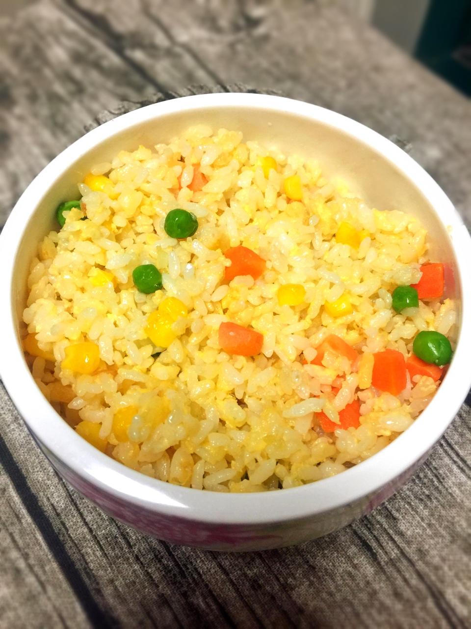 虾仁蛋炒饭