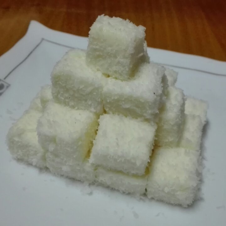 完胜85度C牛奶椰丝小方