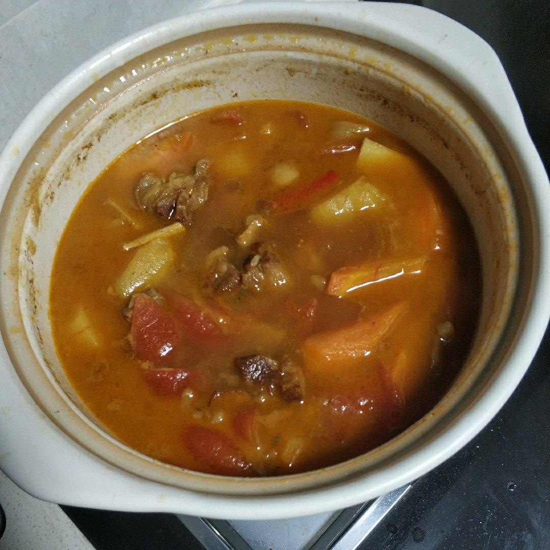 番茄土豆炖牛腩