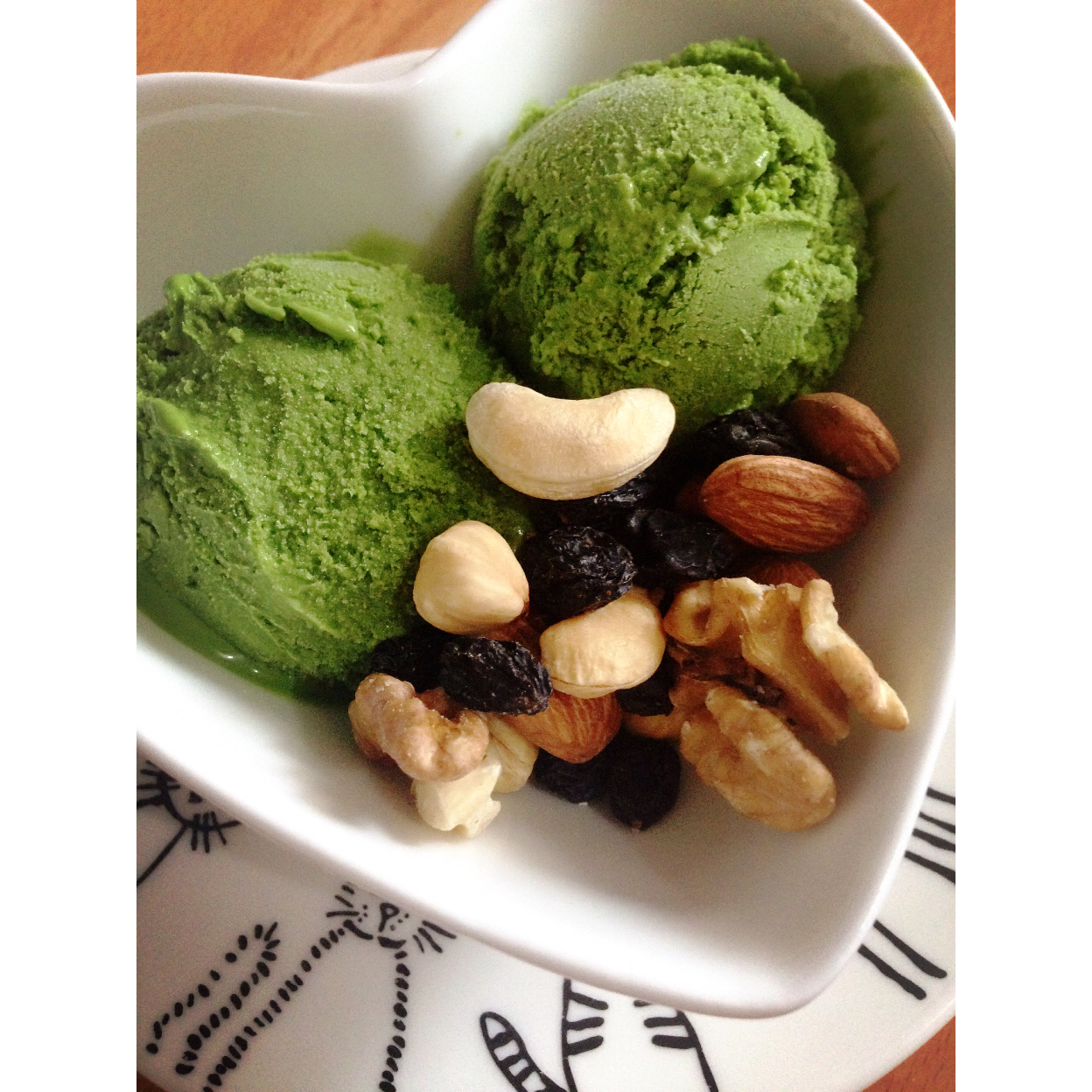 抹茶白巧冰淇淋