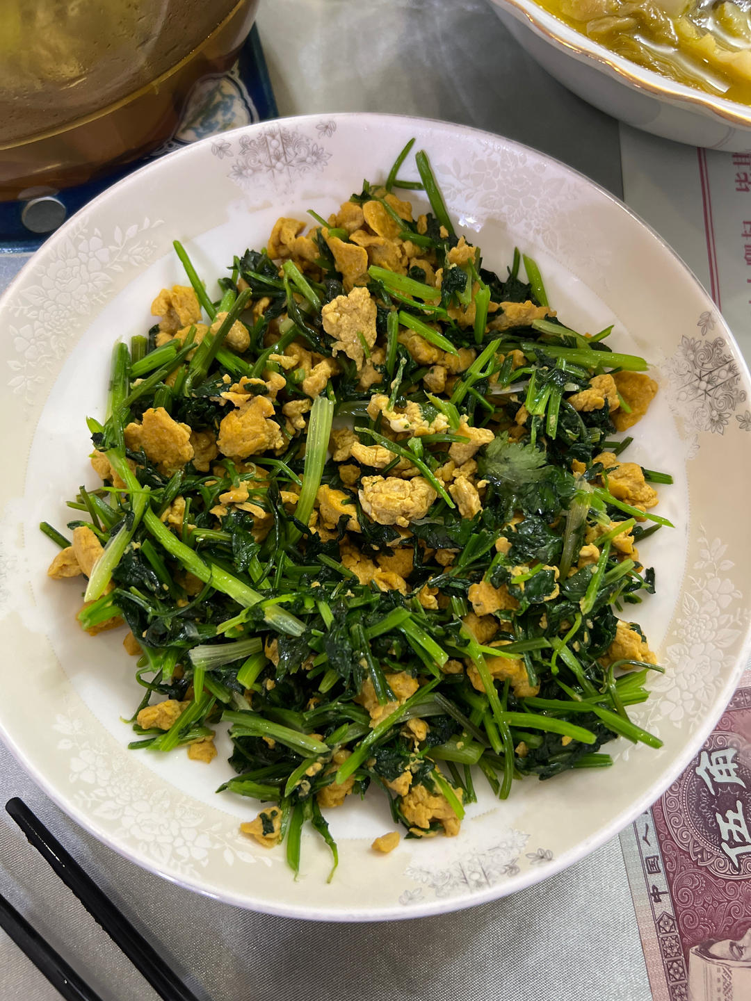 香菜炒鸡蛋