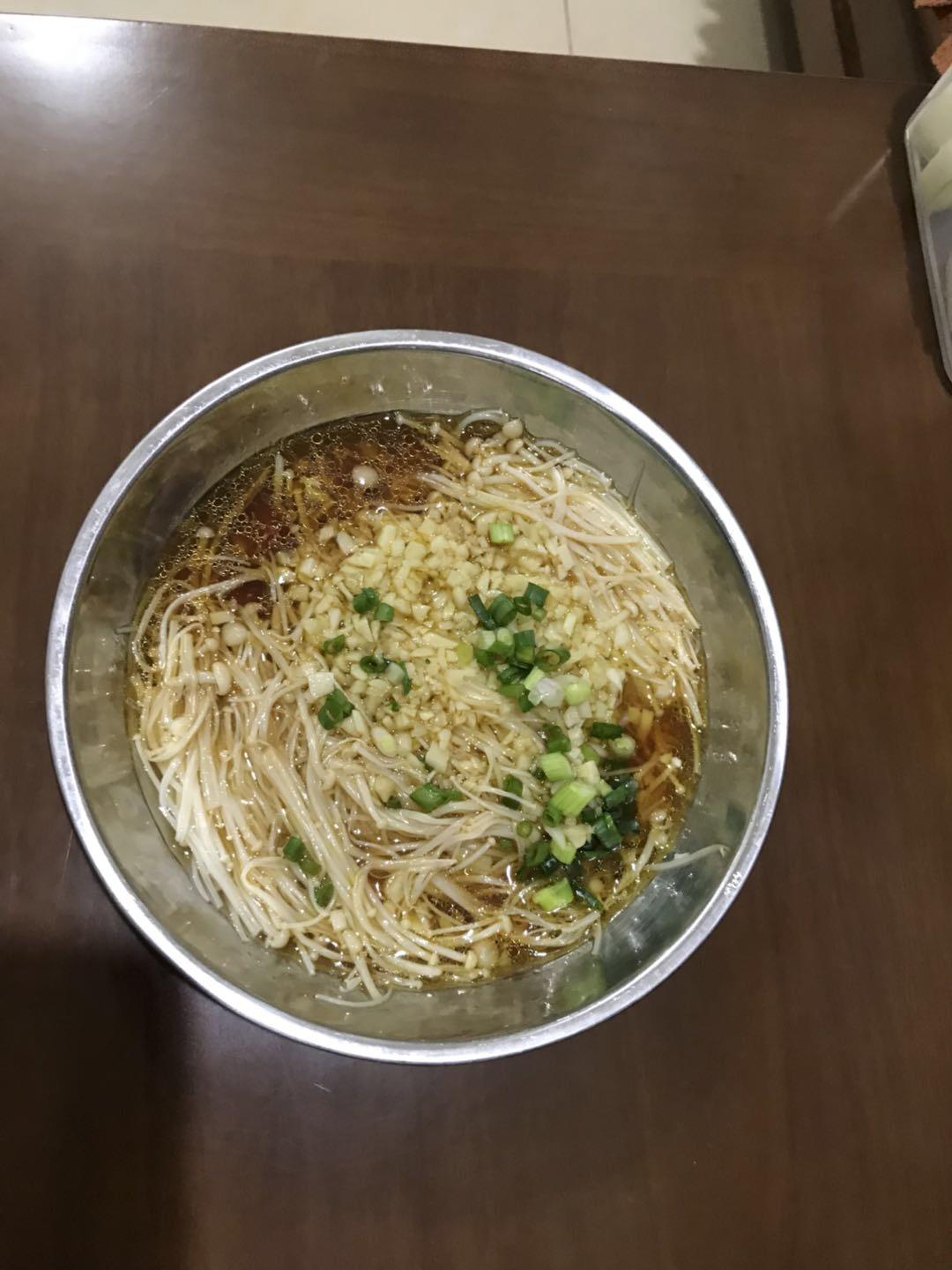 蒜蓉蒸金针菇