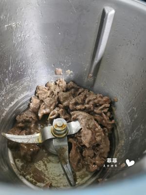 牛肉炒芥兰的做法 步骤2