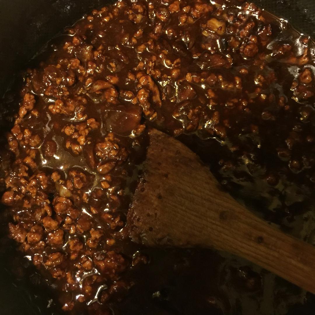 馒大头666做的肉末炸酱