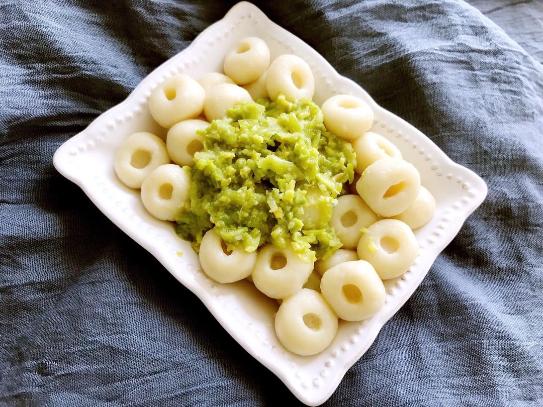 毛豆馅儿的糯米团子