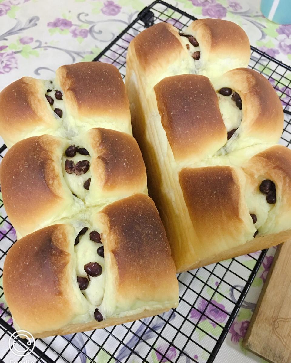 鲜奶红豆吐司