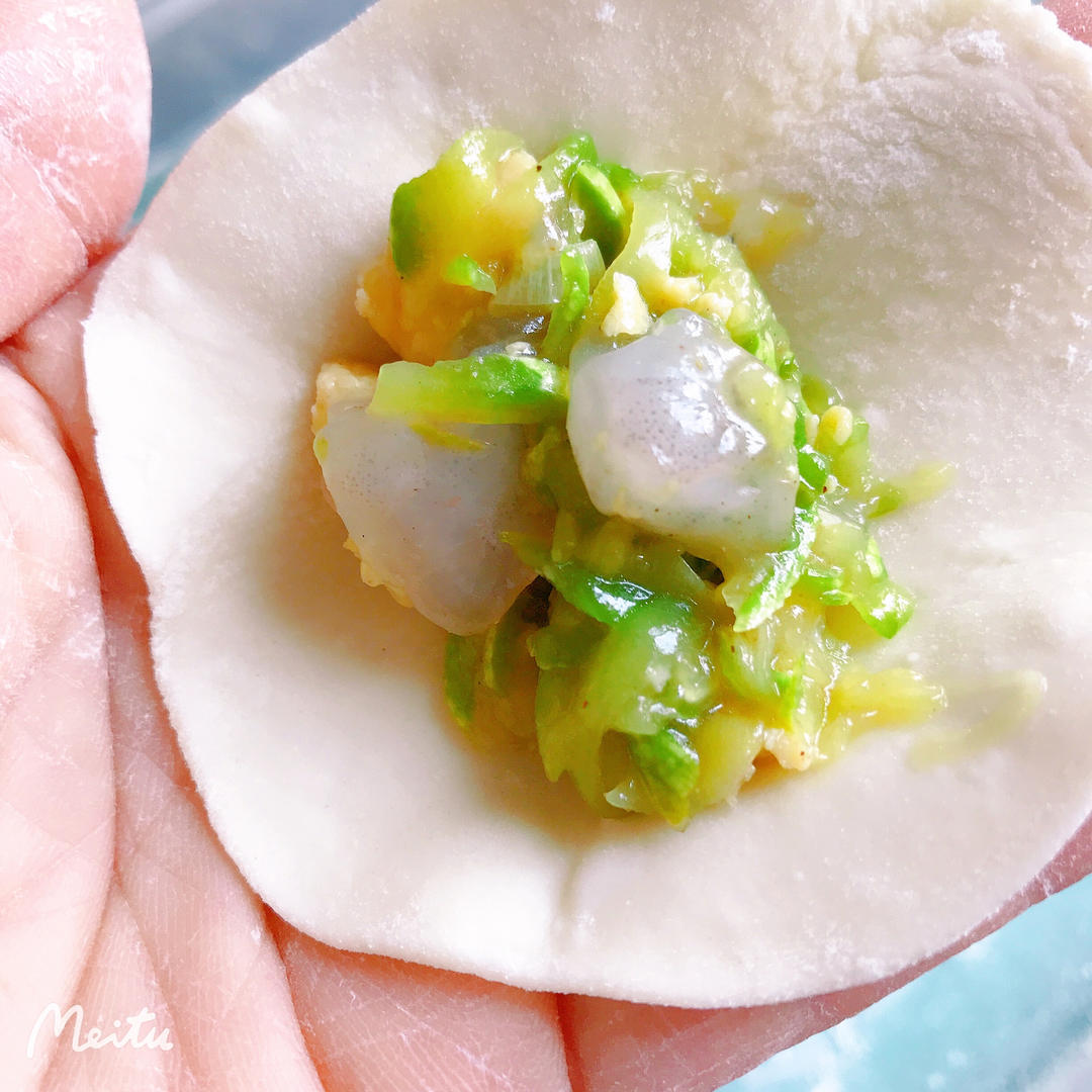 西葫芦鸡蛋虾仁三鲜饺子
