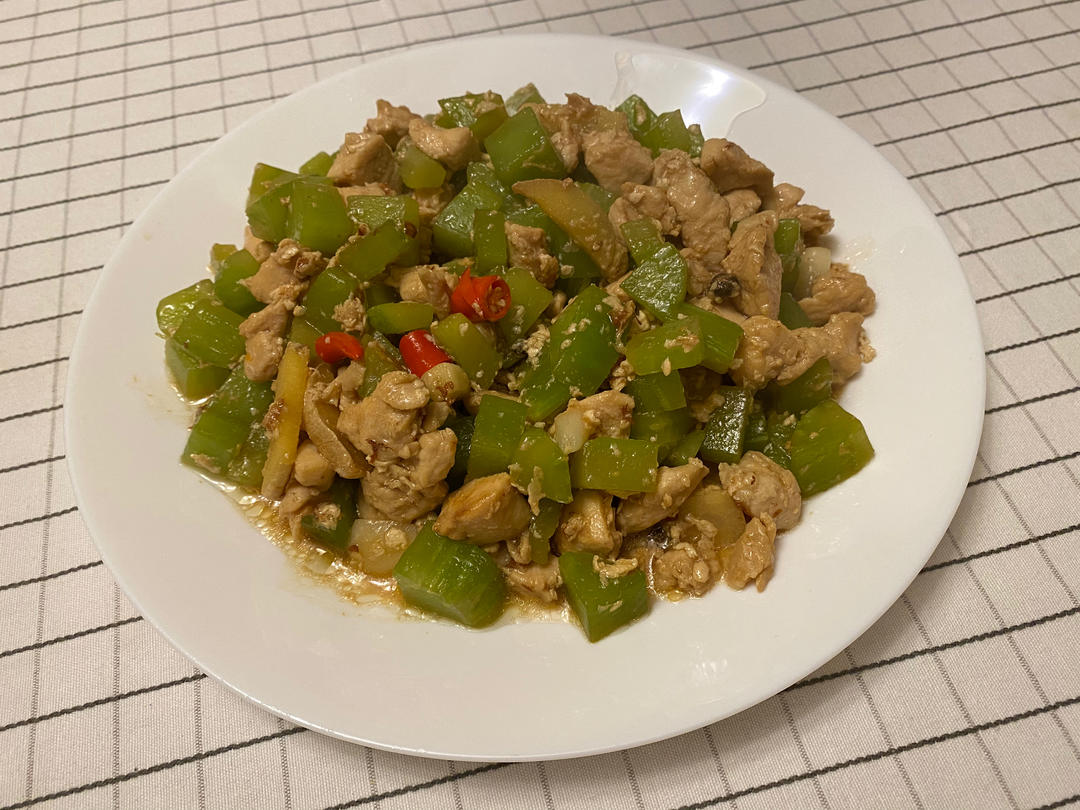 莴笋炒鸡丁