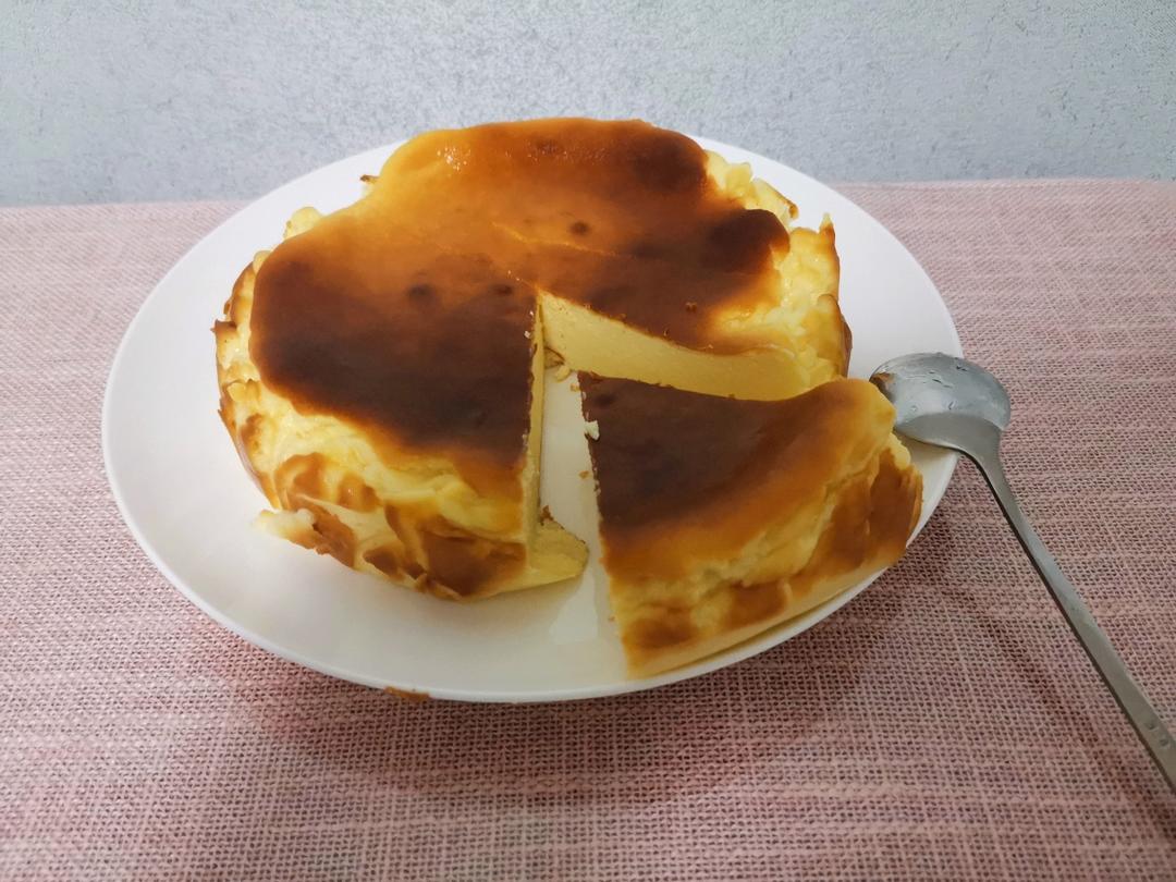 六寸酸奶版巴斯克芝士蛋糕【低卡也不影响美味】