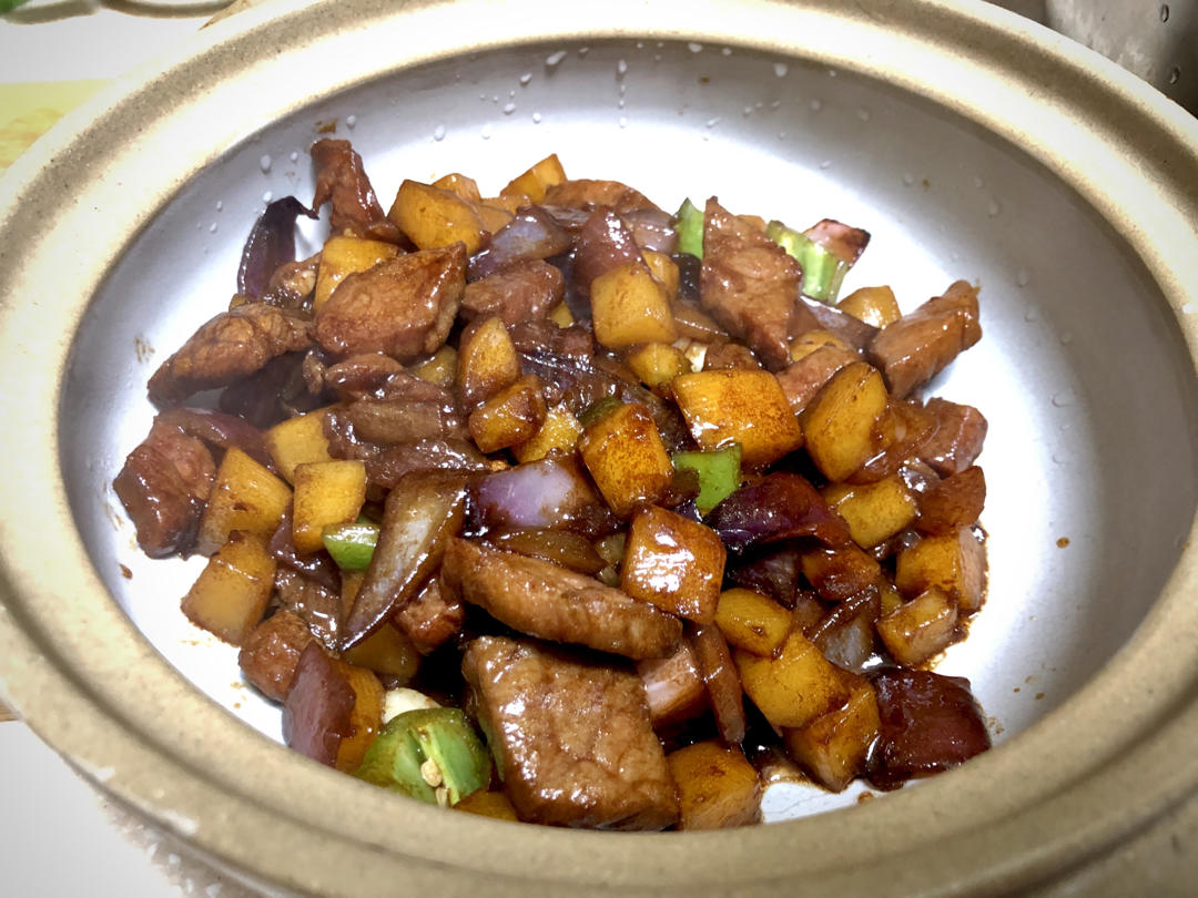 40秒台式土豆牛肉粒，添饭添饭！