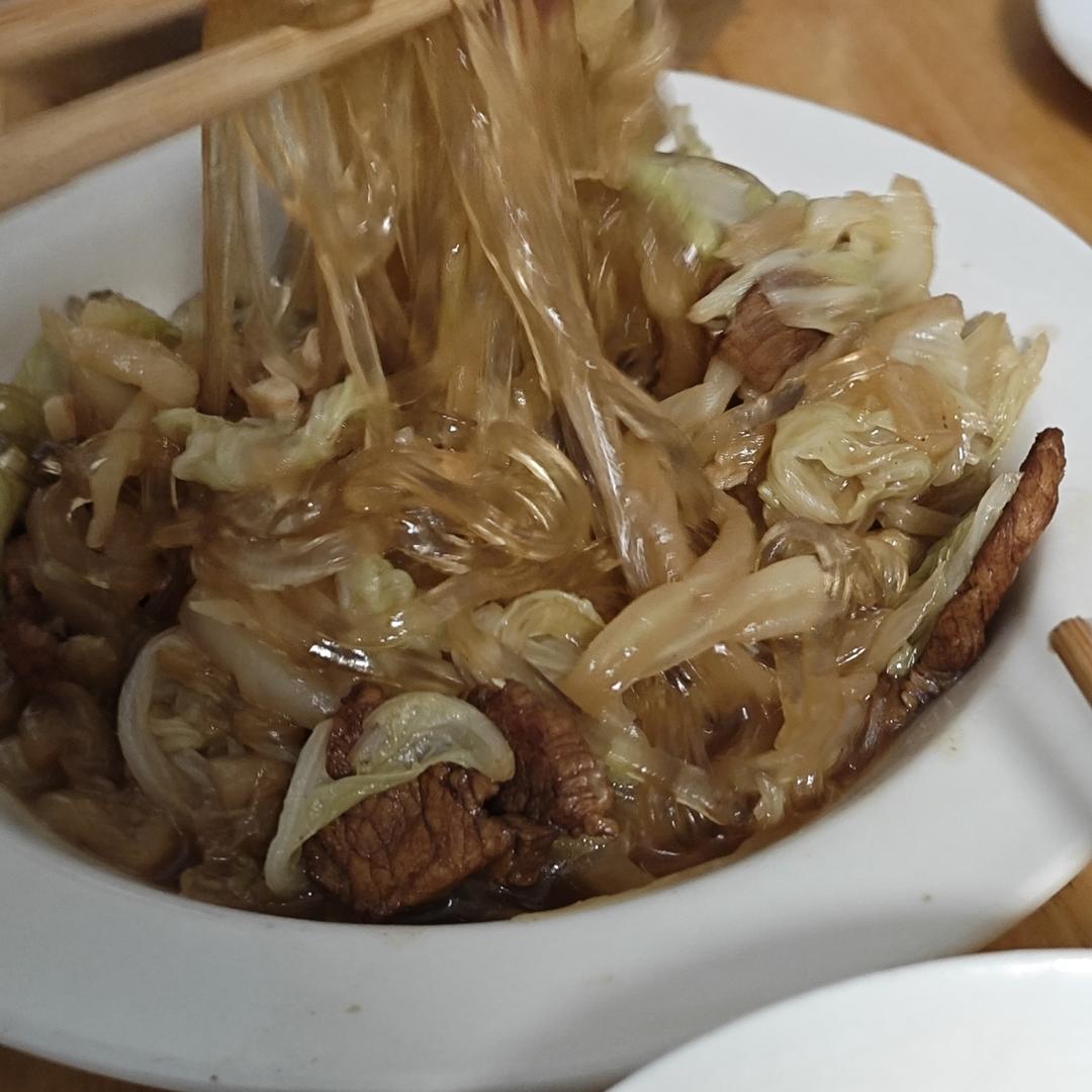 很香的白菜炖五花肉