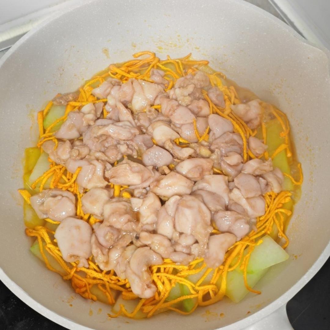 冬瓜虫草花鸡腿（桑拿鸡）