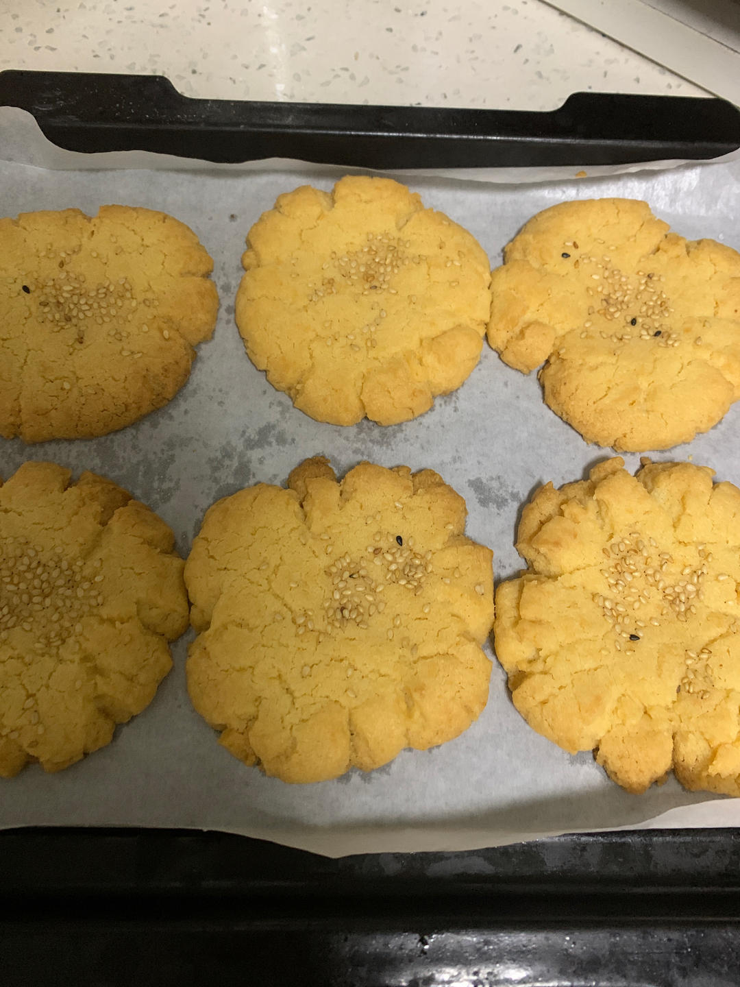 轻轻一按就碎掉的原味桃酥（不输猪油版）