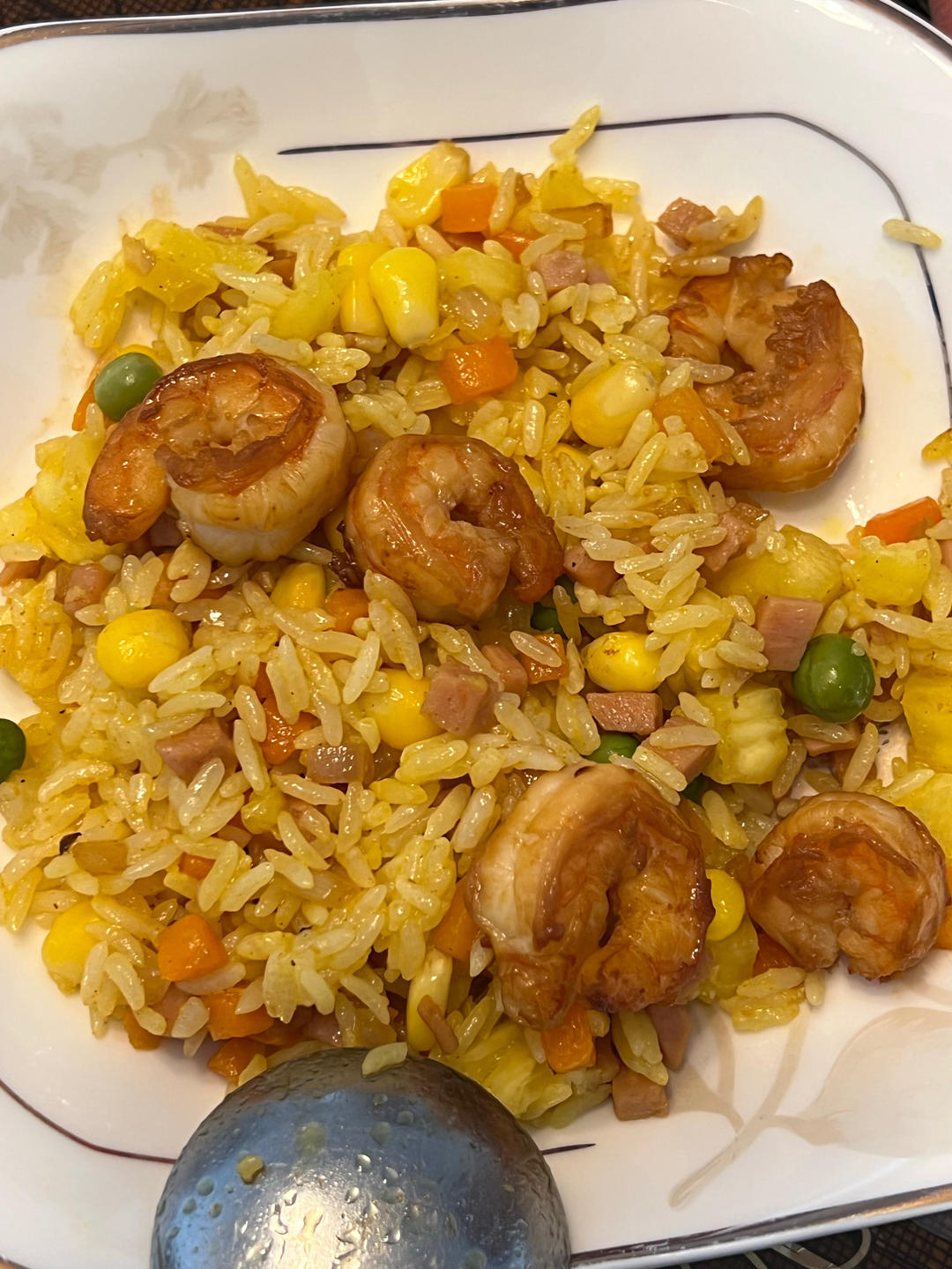 超正の泰式菠萝炒饭