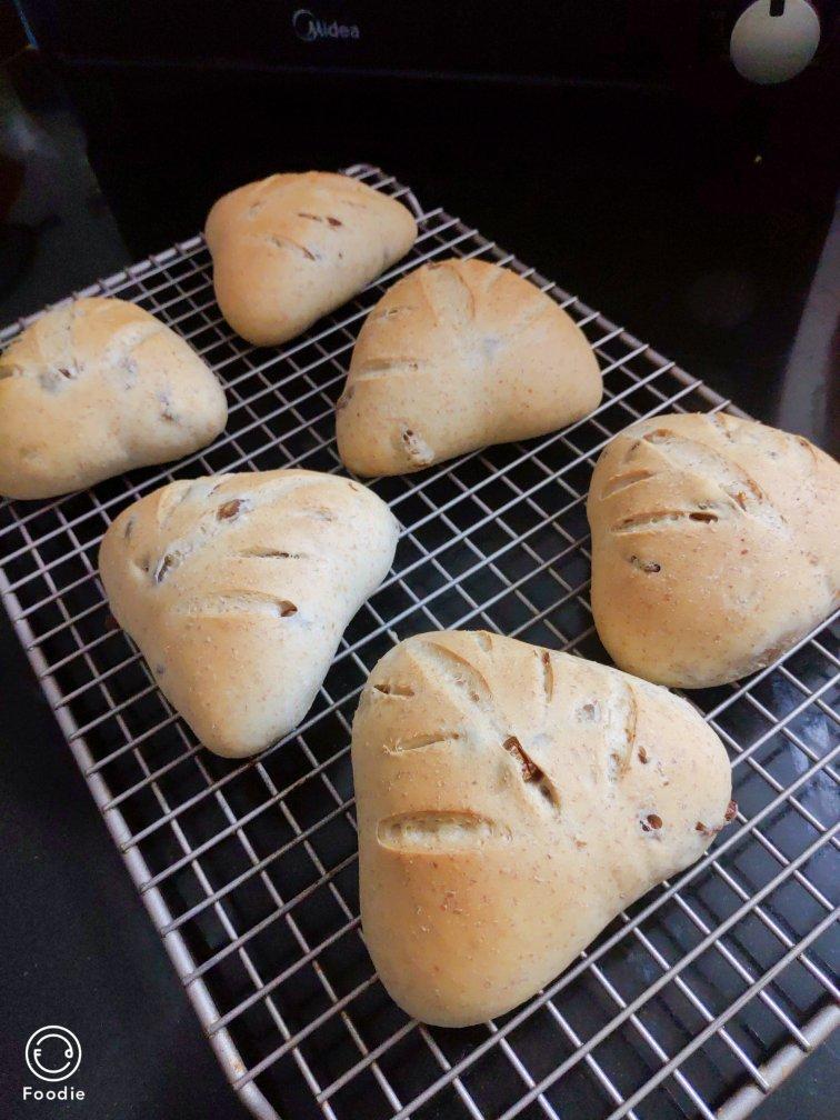 全麦板栗核桃软欧