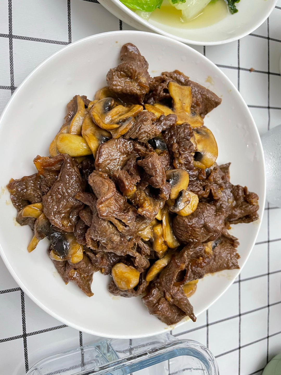 蒜香口菇牛肉粒