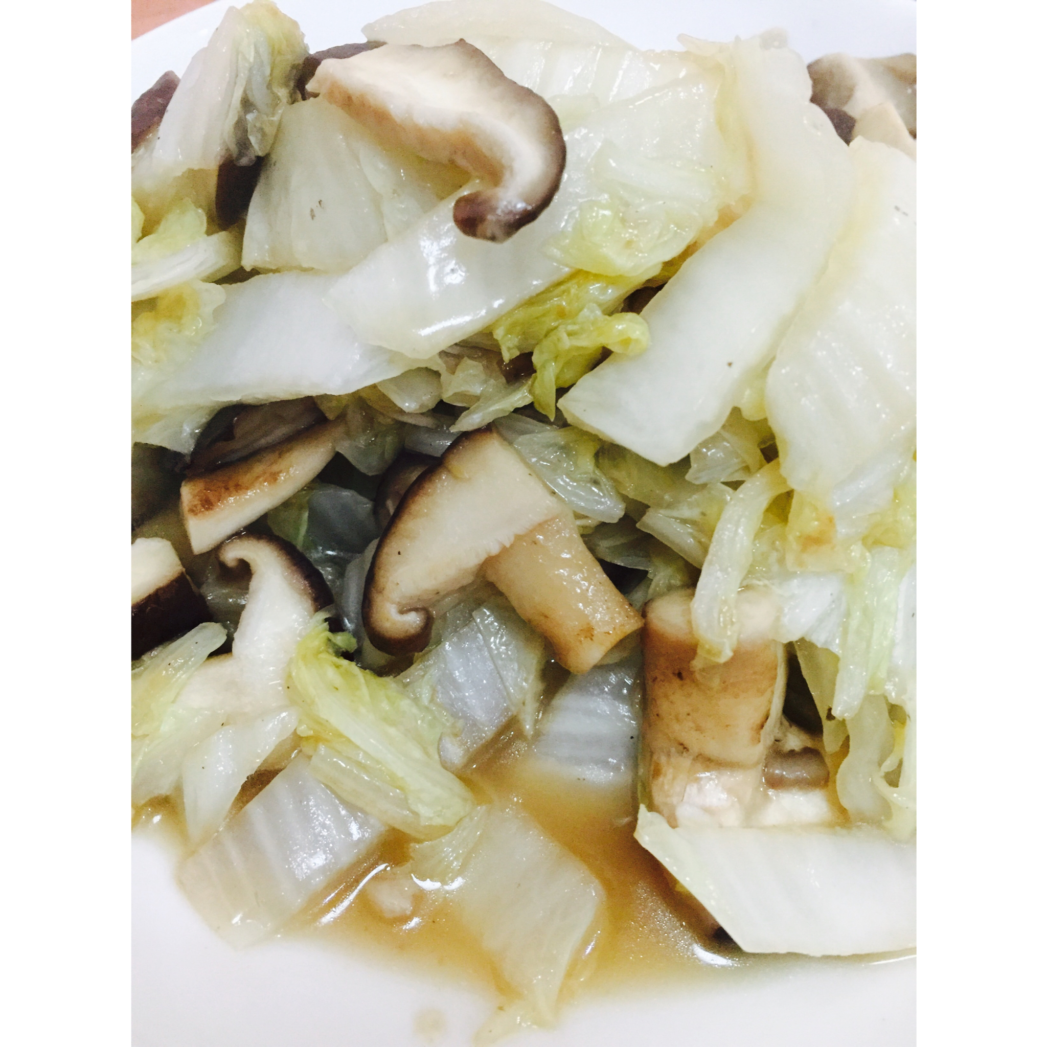 超级简单的—白菜炒口蘑