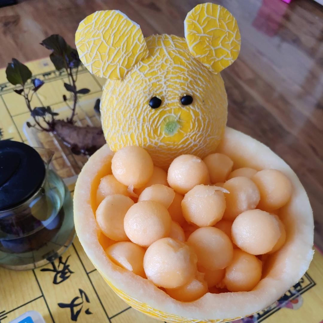 哈密瓜小熊