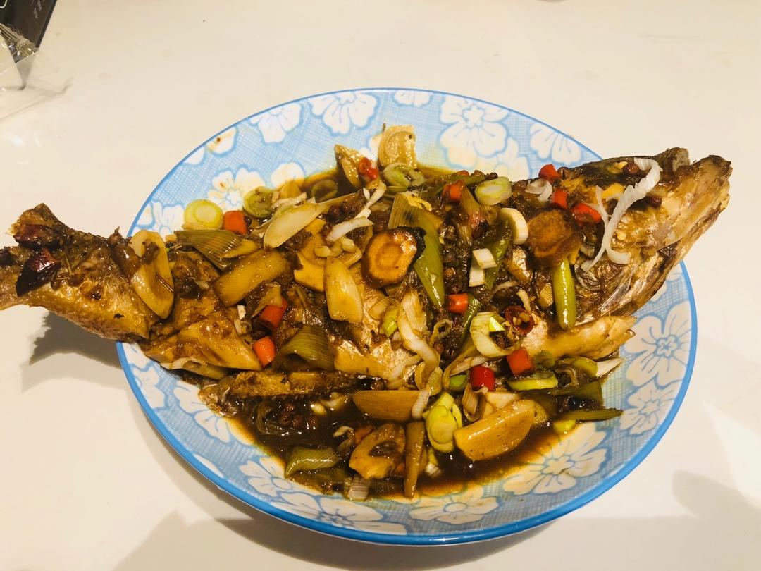 红烧鲈鱼