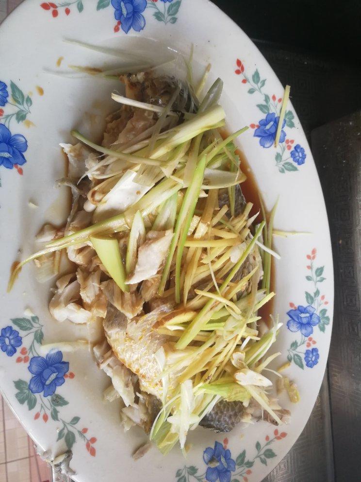 清蒸鲈鱼
