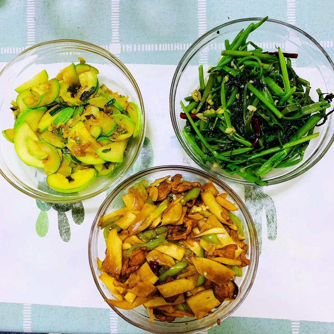 虾皮清炒西葫芦