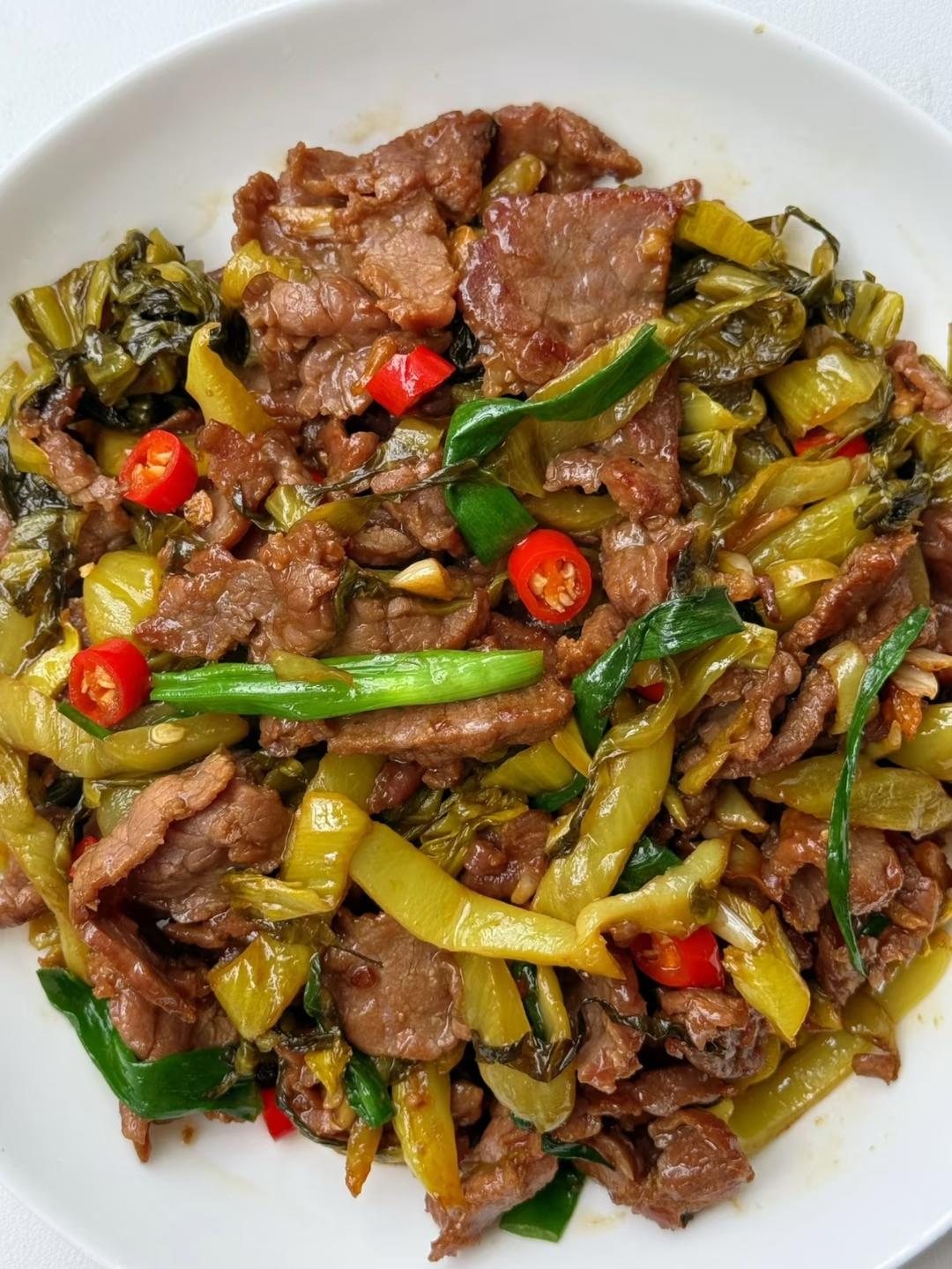 酸菜炒牛肉