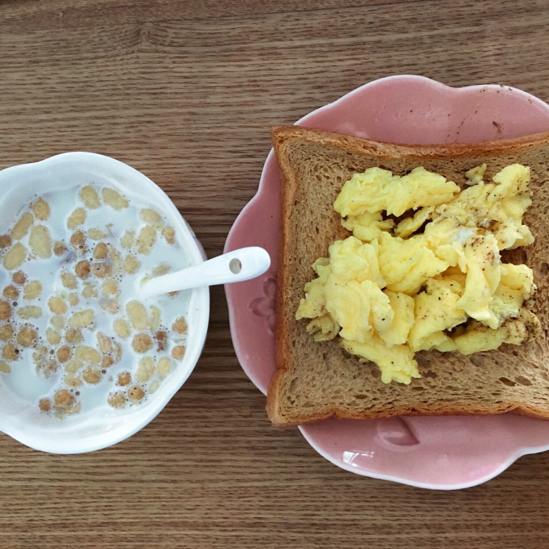 Scrambled Eggs（西式黄油炒蛋）